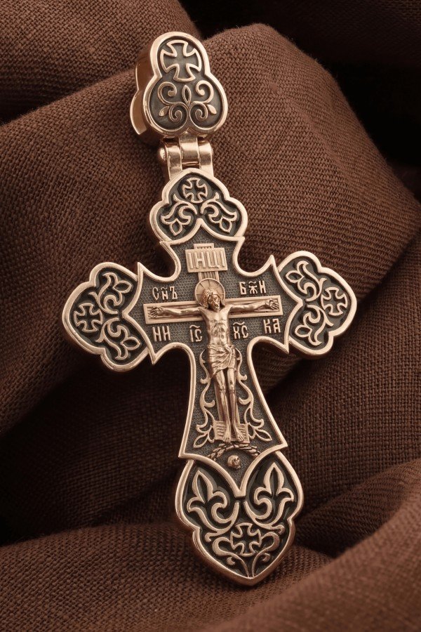 Крест из золота c эмаль