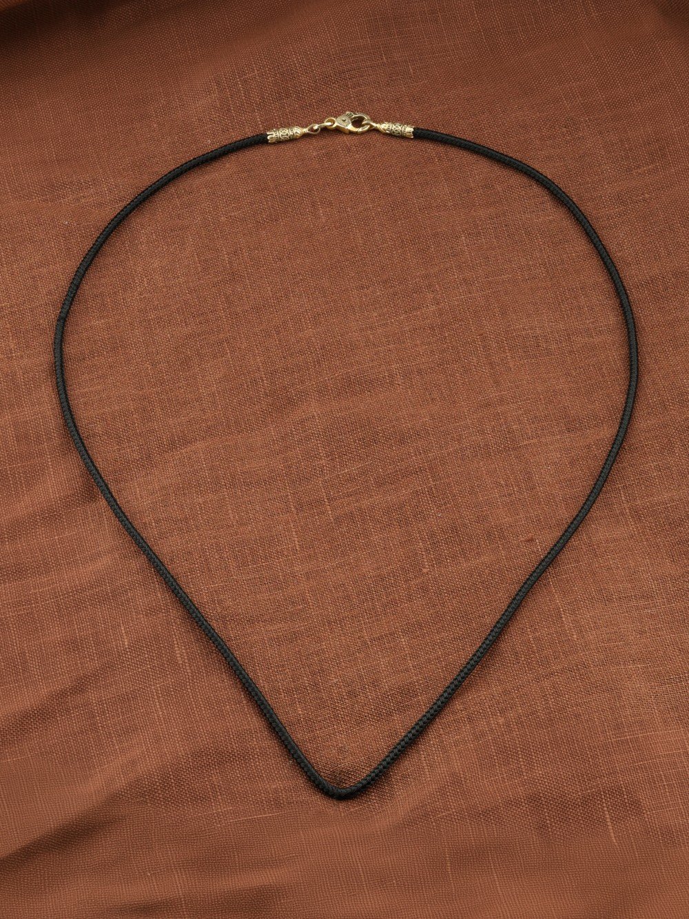 Шнурок шёлковый из лимонного золота