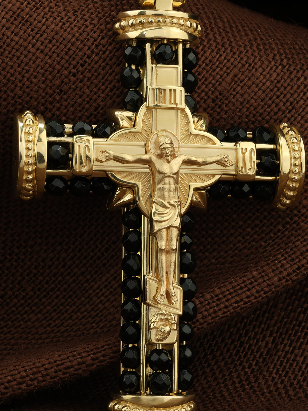 Крест из лимонного золота c ониксом