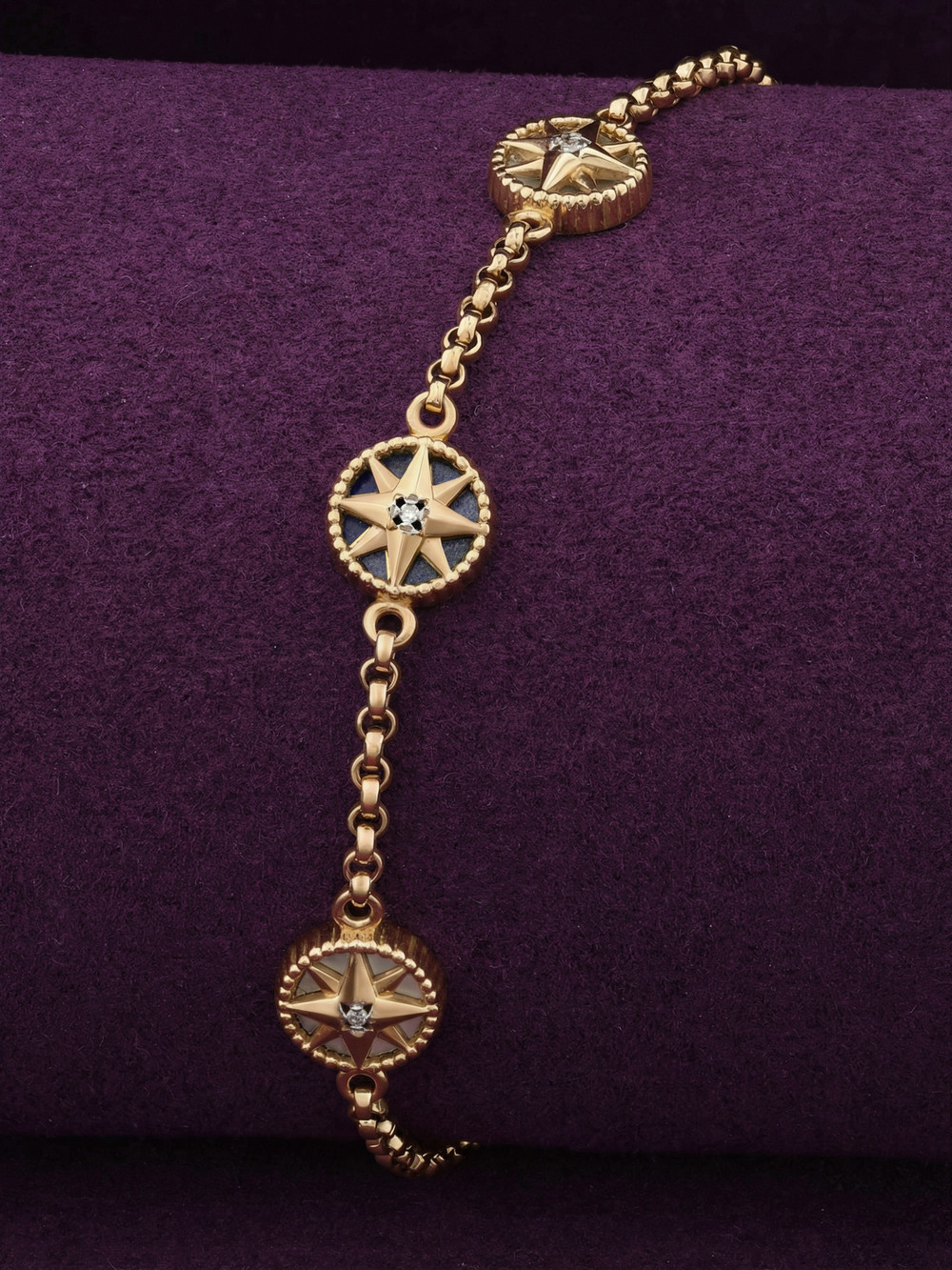 Браслет из золота c бриллиантами, лазуритом и перламутром