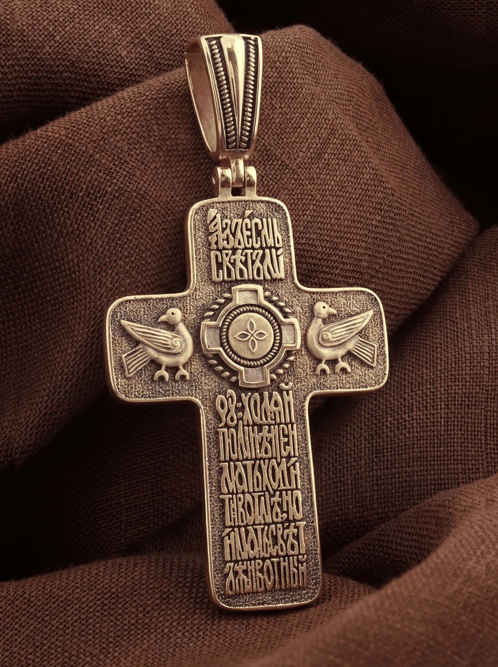Крест из золота