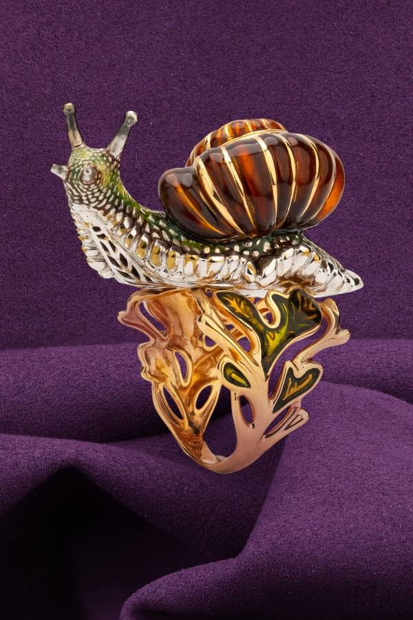 Кольцо из золота c эмаль