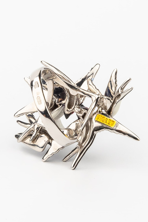 Кольцо из белого золота c эмалью