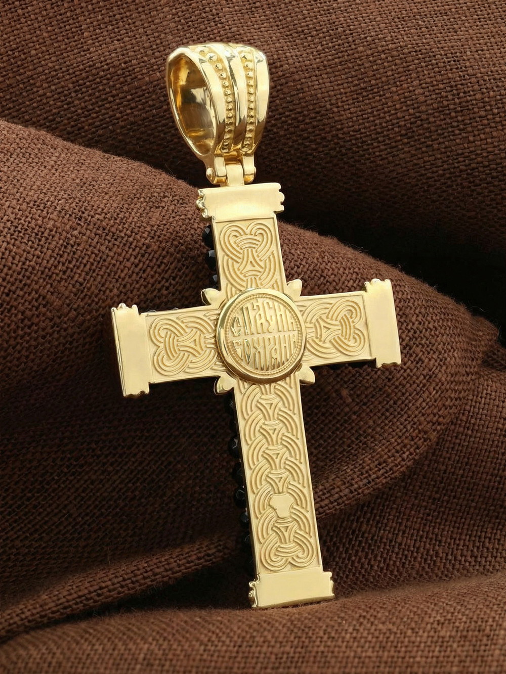 Крест из лимонного золота c ониксом