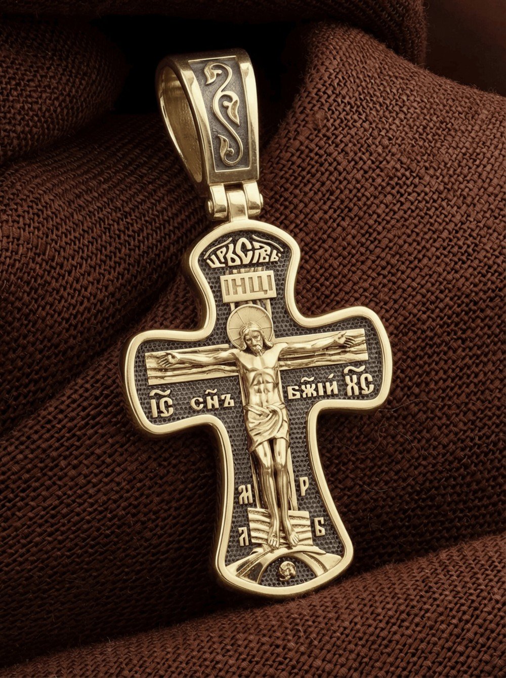 Крест из лимонного золота