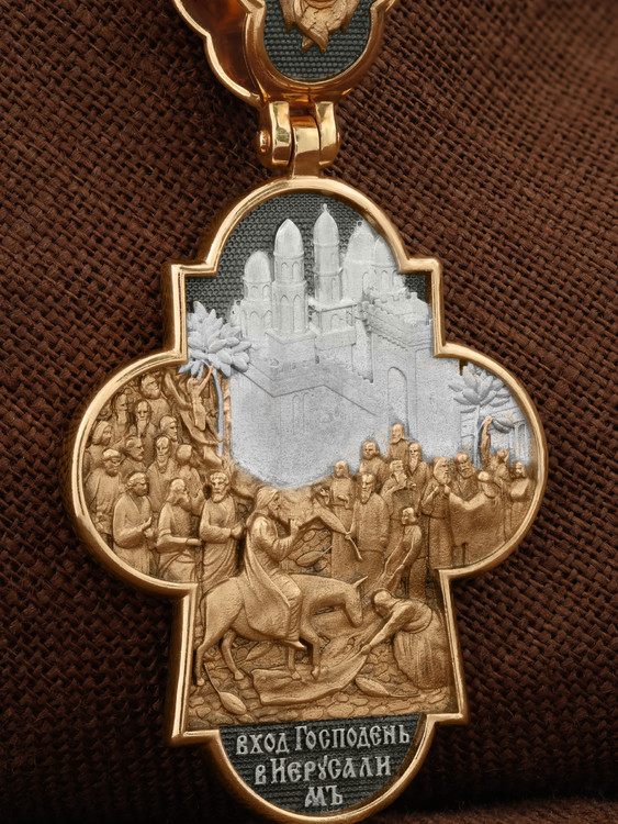 Крест из золота