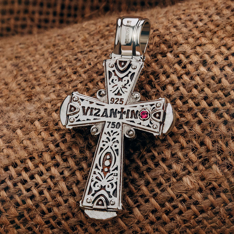 Крест из серебра и золота c ониксом и рубином