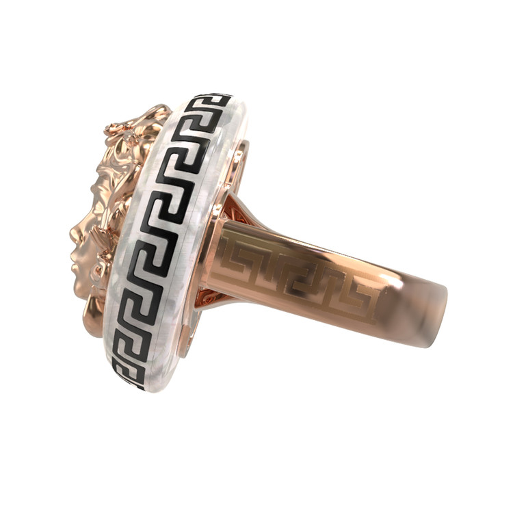 Кольцо из золота c эмалью и перламутром