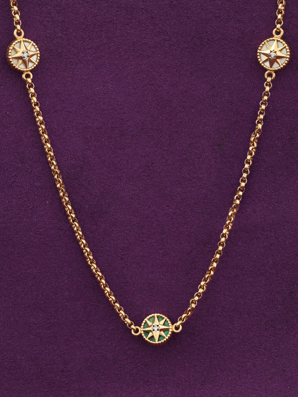 Колье из золота c бриллиантами, малахитом и перламутром