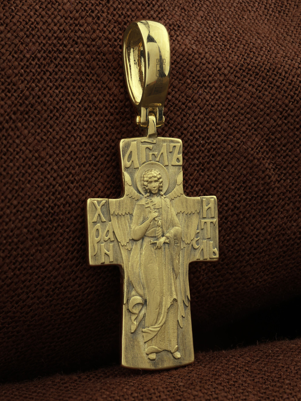 Крест из лимонного золота
