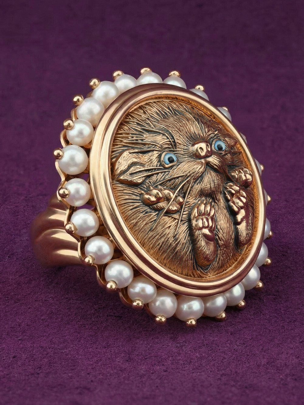 Кольцо из золота c эмаль и жемчугом