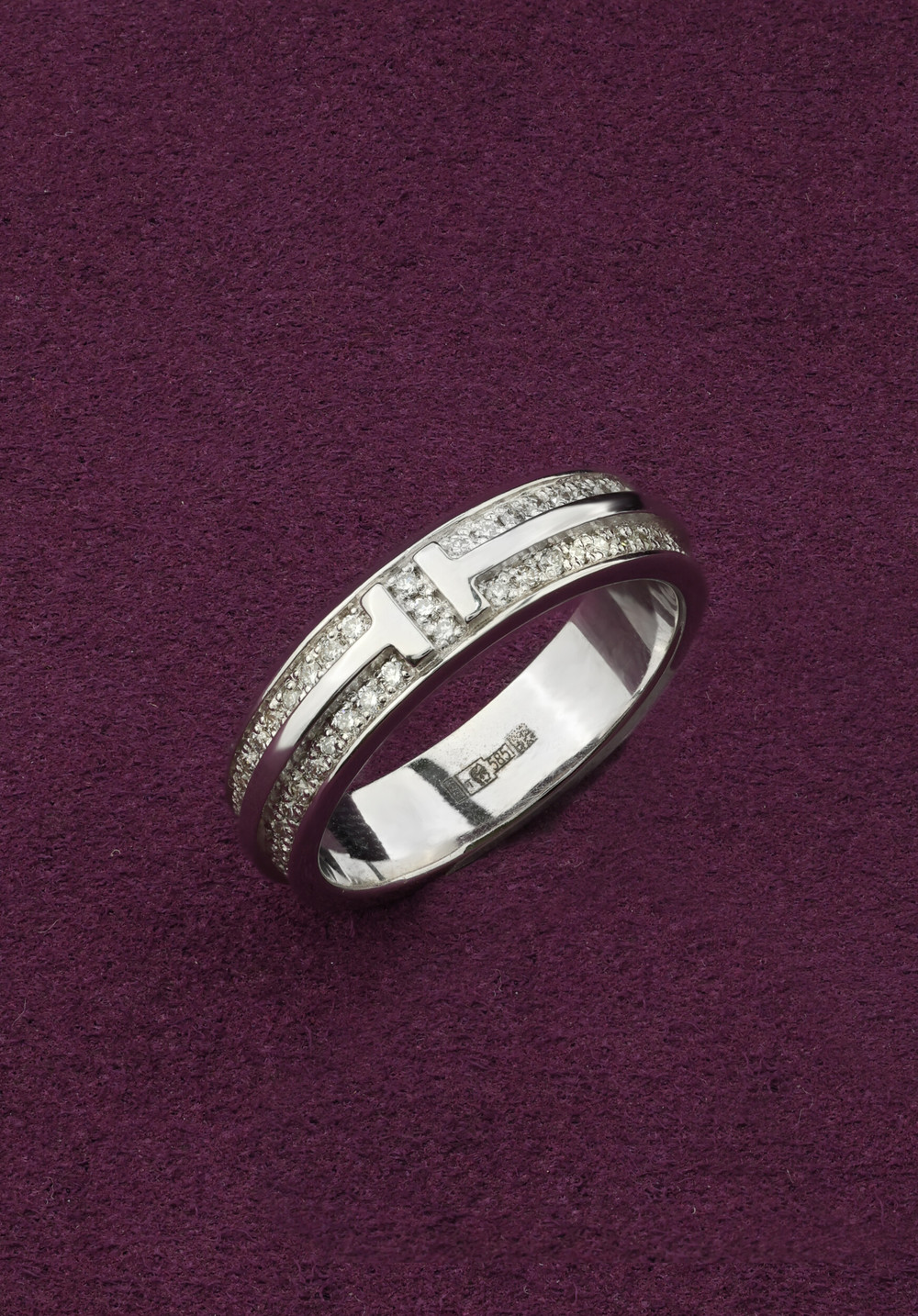 Кольцо из белого золота c бриллиантами