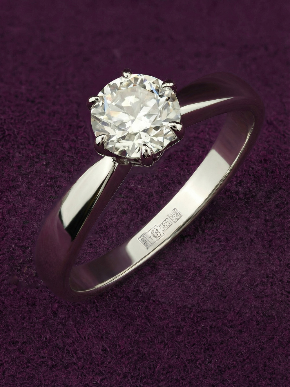 Кольцо из белого золота c бриллиантами