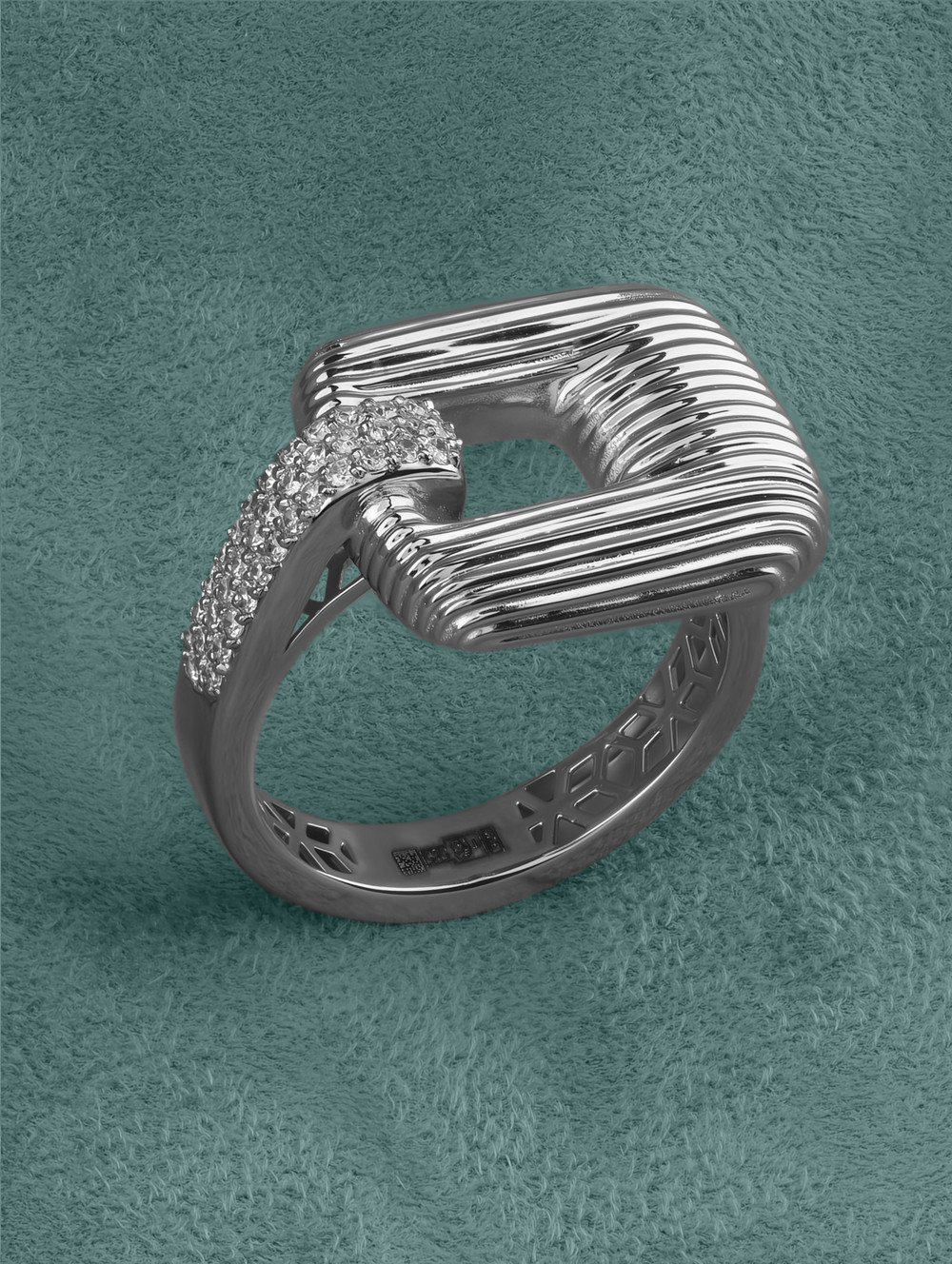 Кольцо из белого золота c бриллиантами