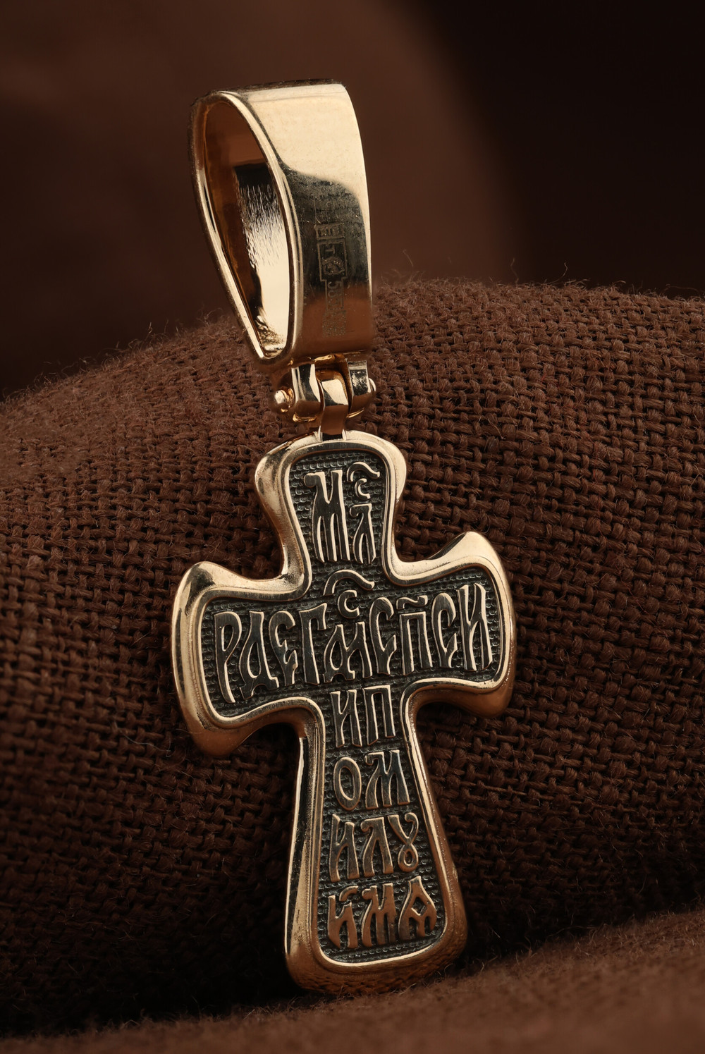 Крест из золота