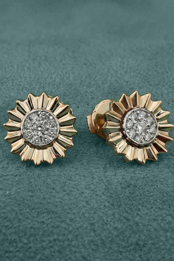 Серьги из золота c бриллиантами