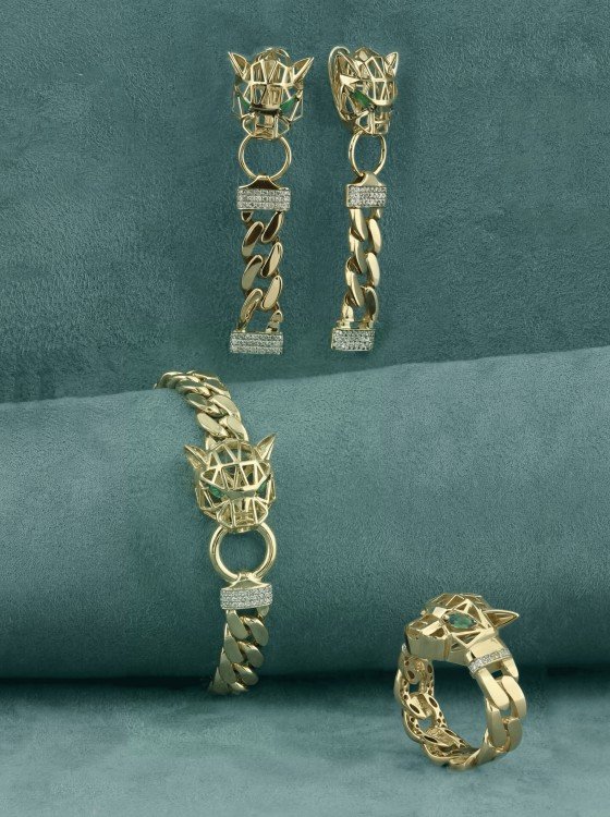 Браслет из лимонного золота c бриллиантами и изумрудом