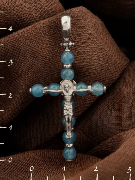 Крест из белого золота c жадеитом