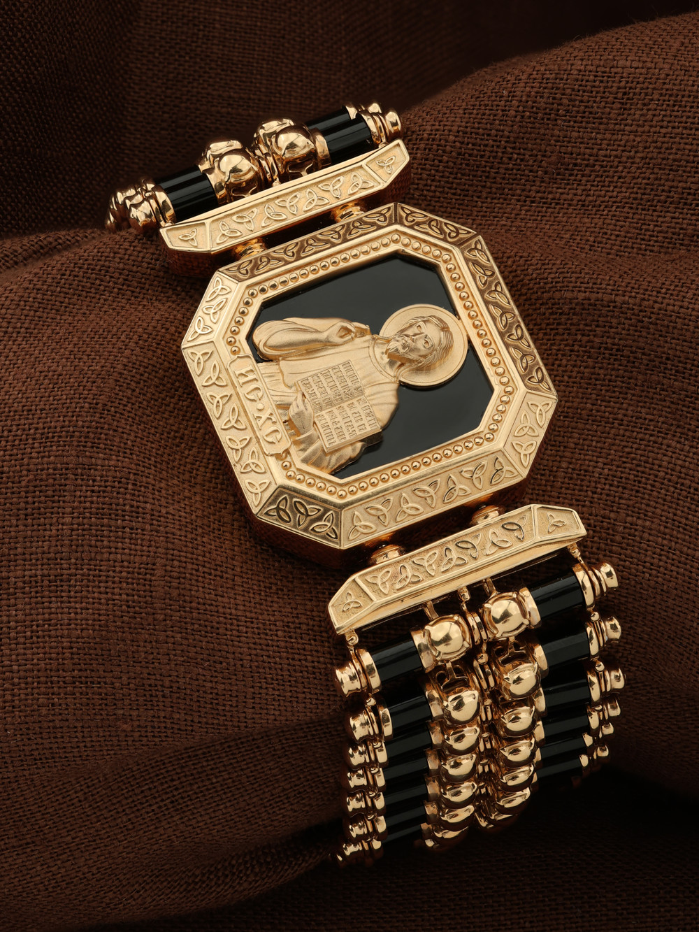 Браслет из золота c ониксом