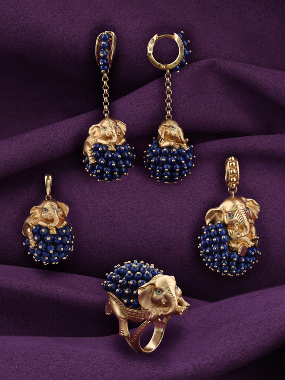 Подвеска из золота c эмалью и лазуритом