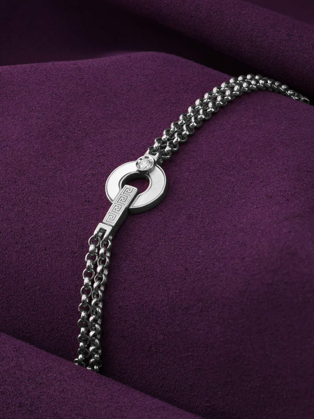 Браслет из белого золота c бриллиантами и перламутром