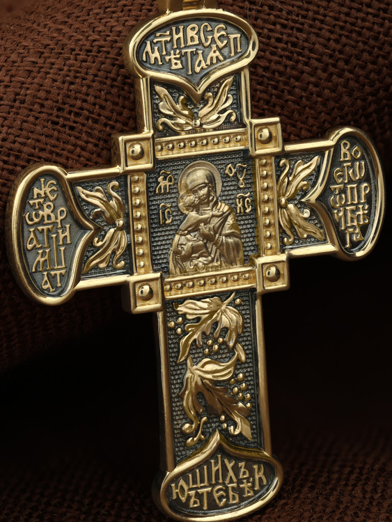 Крест из лимонного золота