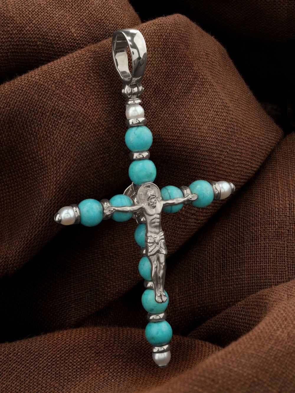 Крест из белого золота c жемчугом и бирюзой