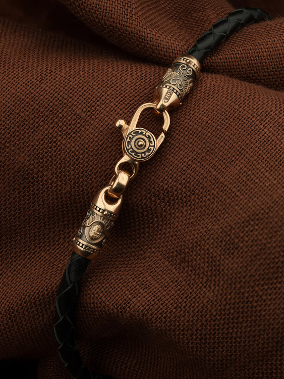 Браслет из золота c кожаным шнурком