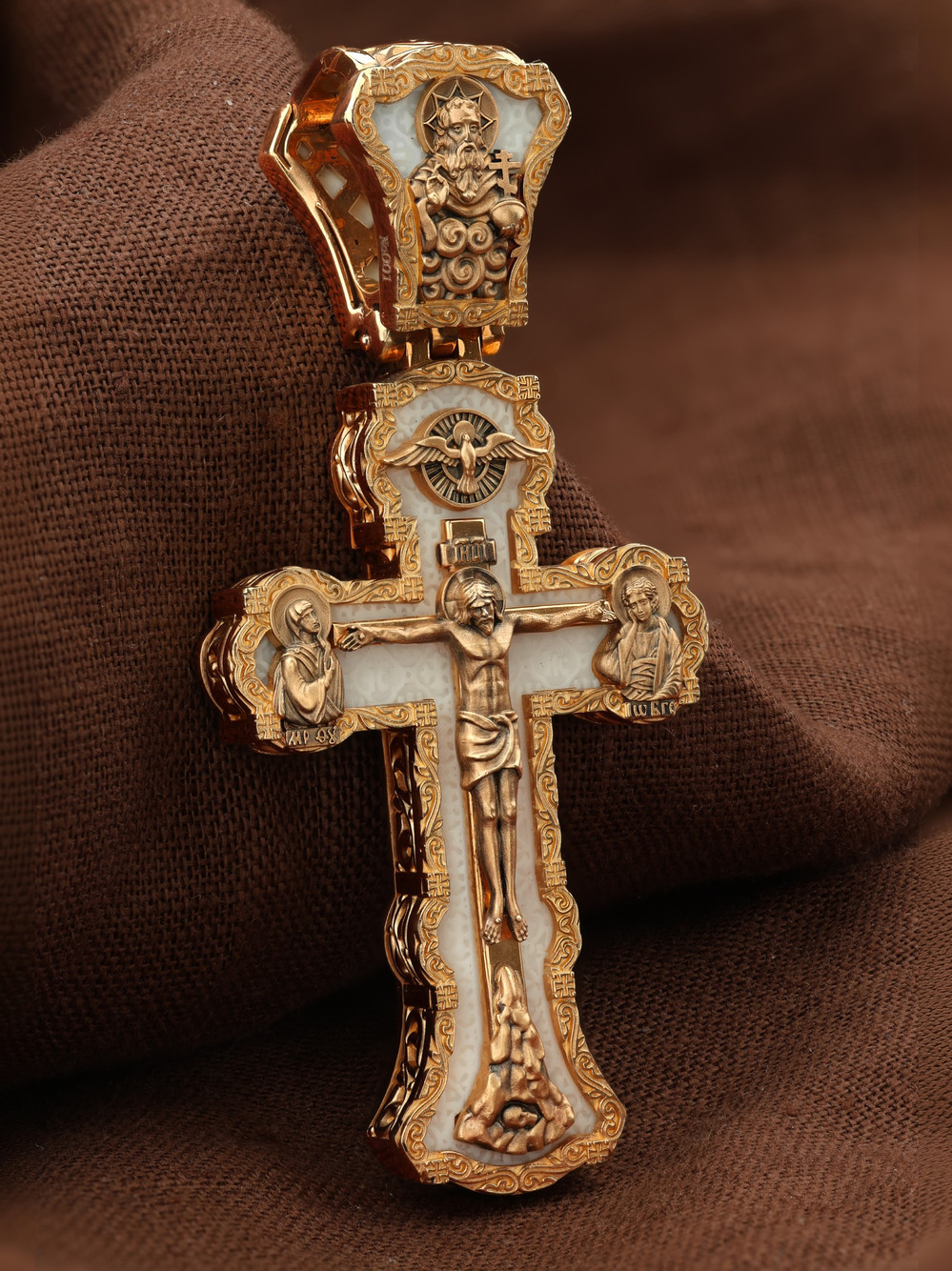 Крест из золота c бивнем мамонта