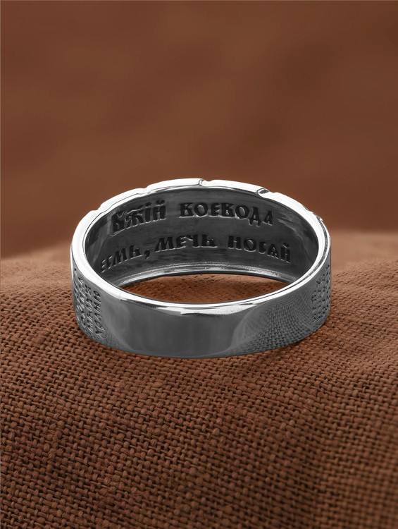 Кольцо из белого золота