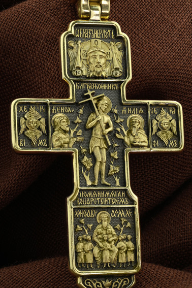 Крест из лимонного золота