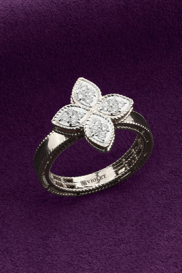 Кольцо из белого золота c бриллиантами