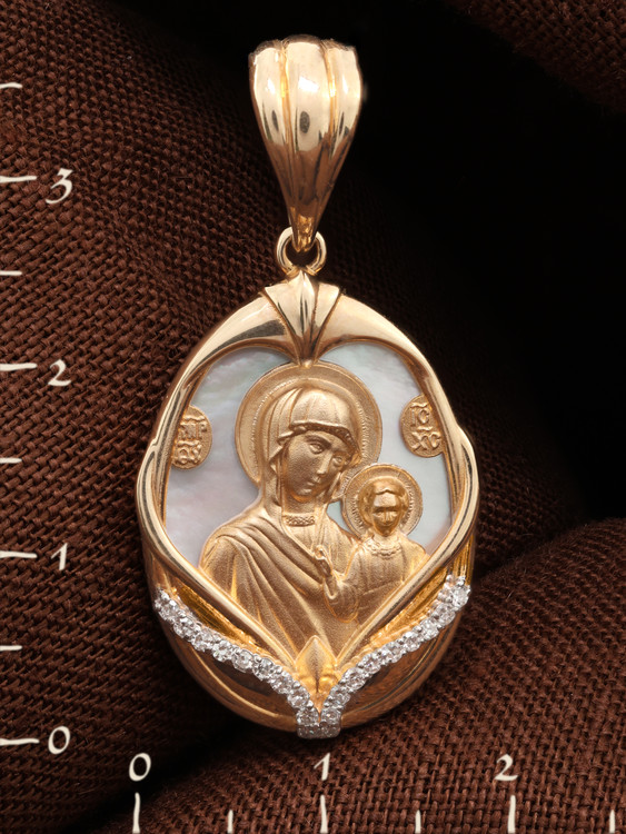 Образок из золота c бриллиантами и перламутром