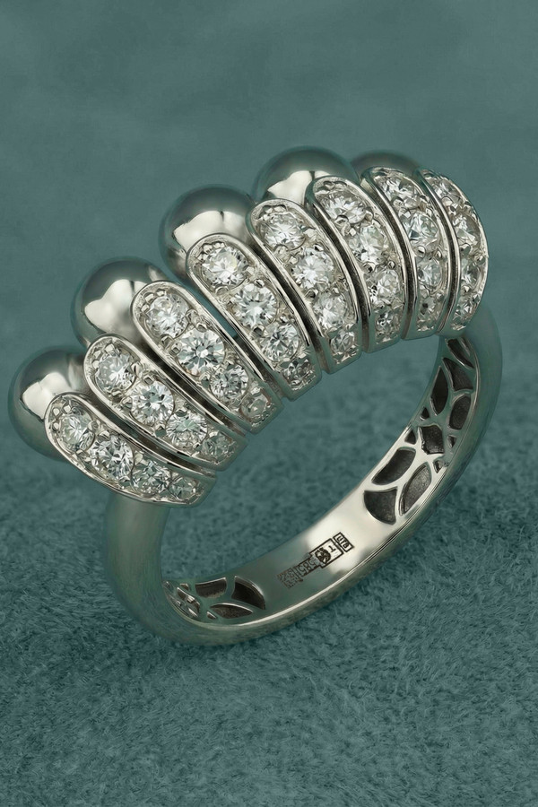 Кольцо из белого золота c бриллиантами