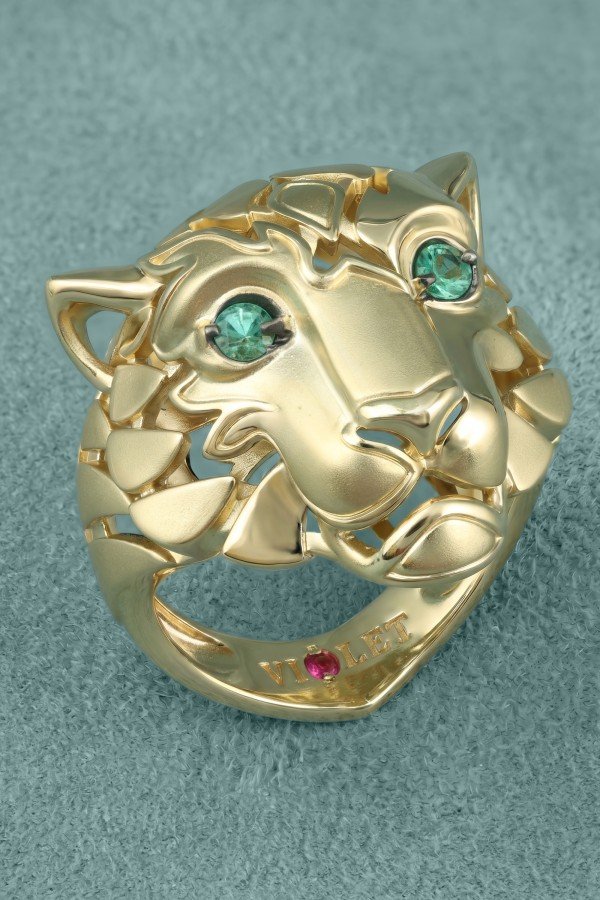 Кольцо из лимонного золота c изумрудом и рубином