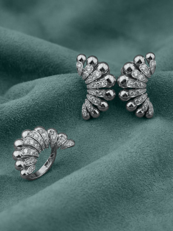 Кольцо из белого золота c бриллиантами