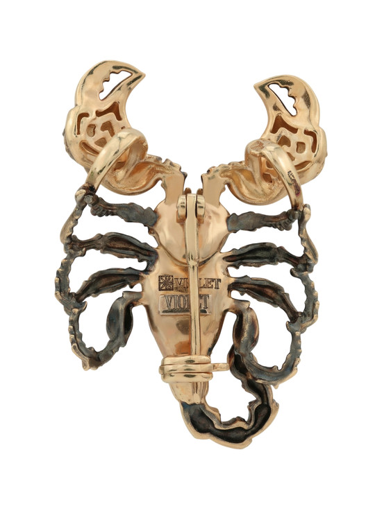 Брошь из золота c эмалью