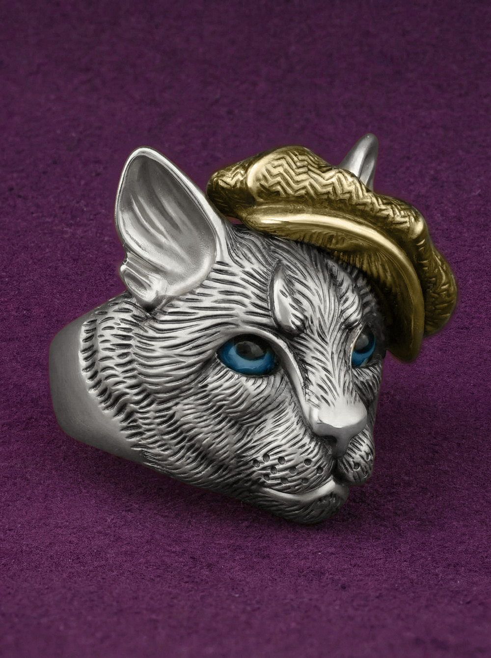 Кольцо из белого золота c эмаль