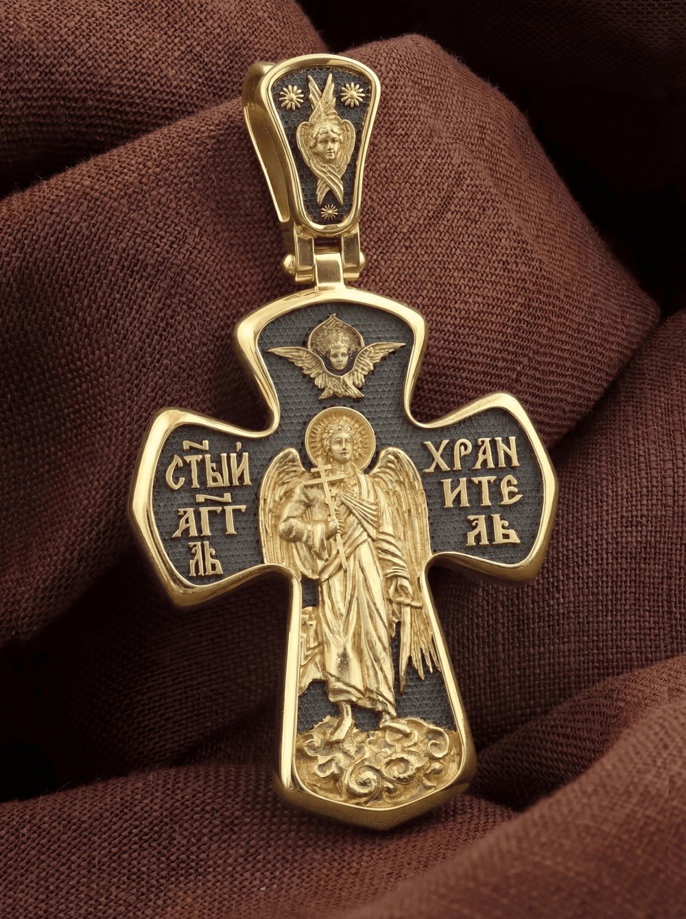 Крест из лимонного золота