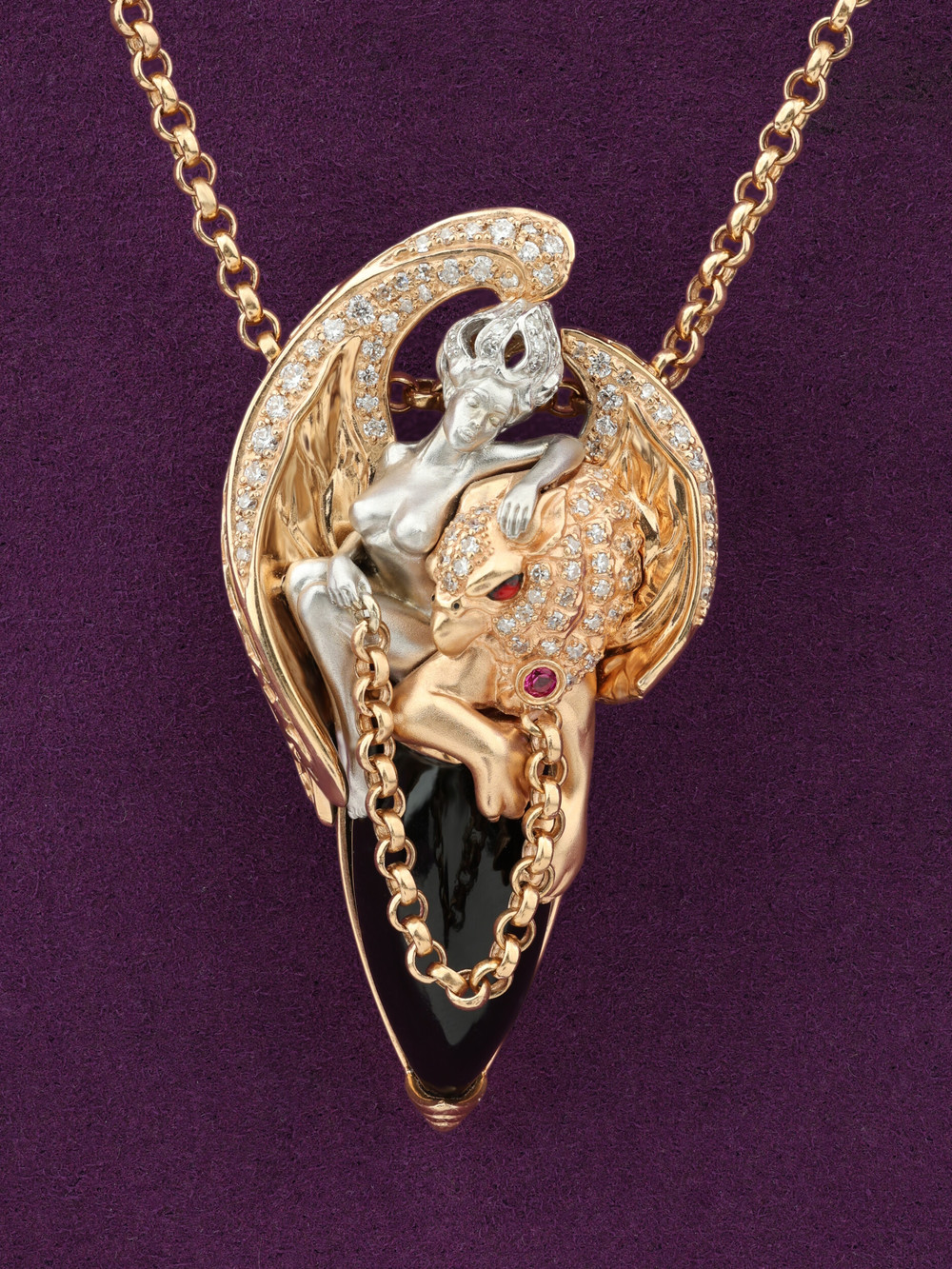 Колье из золота c эмаль , бриллиантами, рубином и ониксом