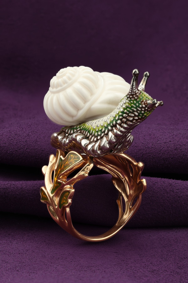 Кольцо из золота c эмаль и бивнем мамонта