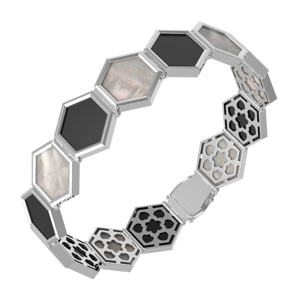 Браслет из белого золота c ониксом и перламутром