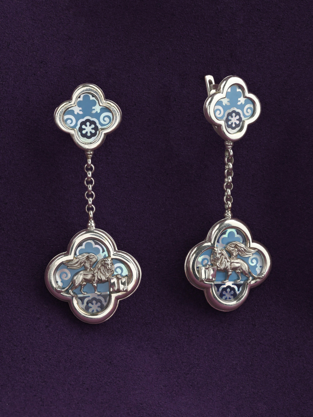 Серьги из белого золота c эмаль и перламутром