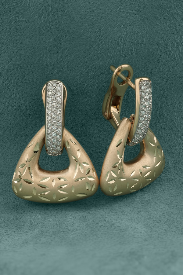Серьги из золота c бриллиантами