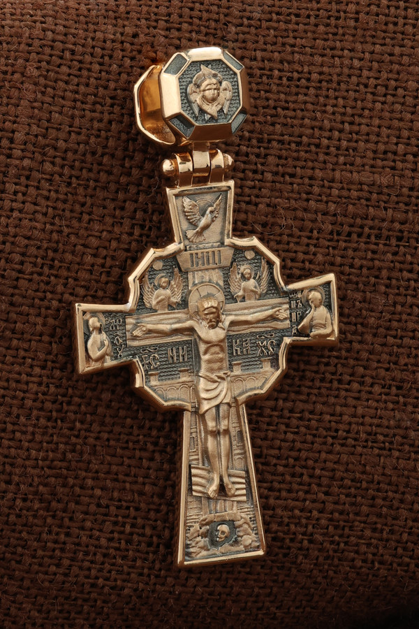 Крест из золота