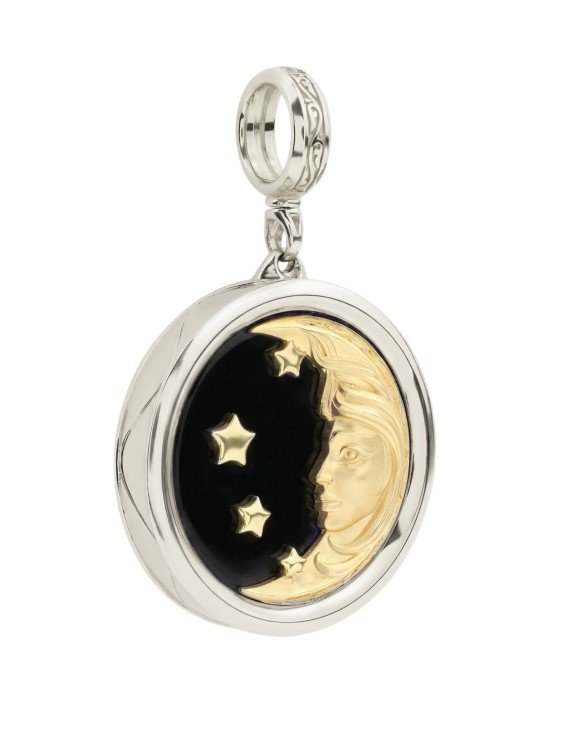 Подвеска из белого золота c ониксом и перламутром