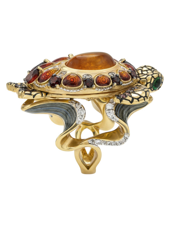 Кольцо из лимонного золота c эмаль , фианитом, гранатом и янтарём