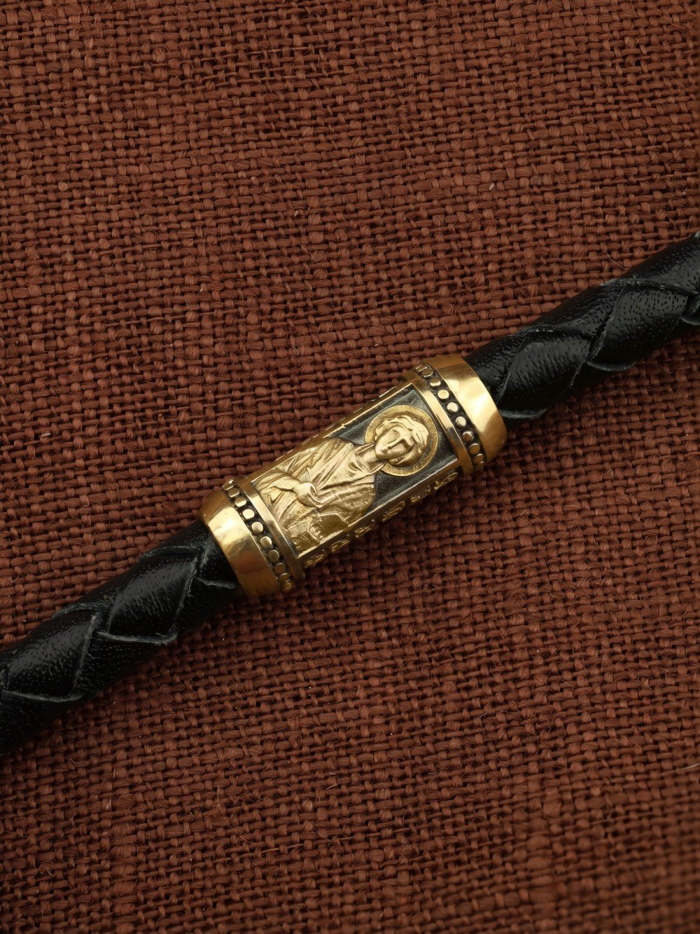 Гайтан из лимонного золота c кожаным шнурком