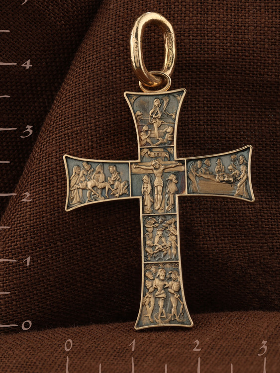 Крест из золота