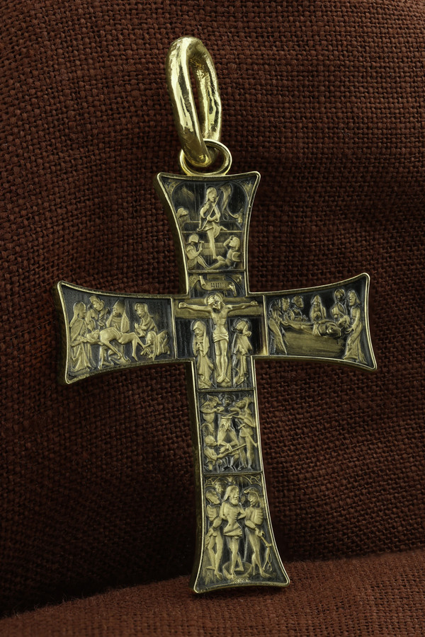 Крест из зелёного золота